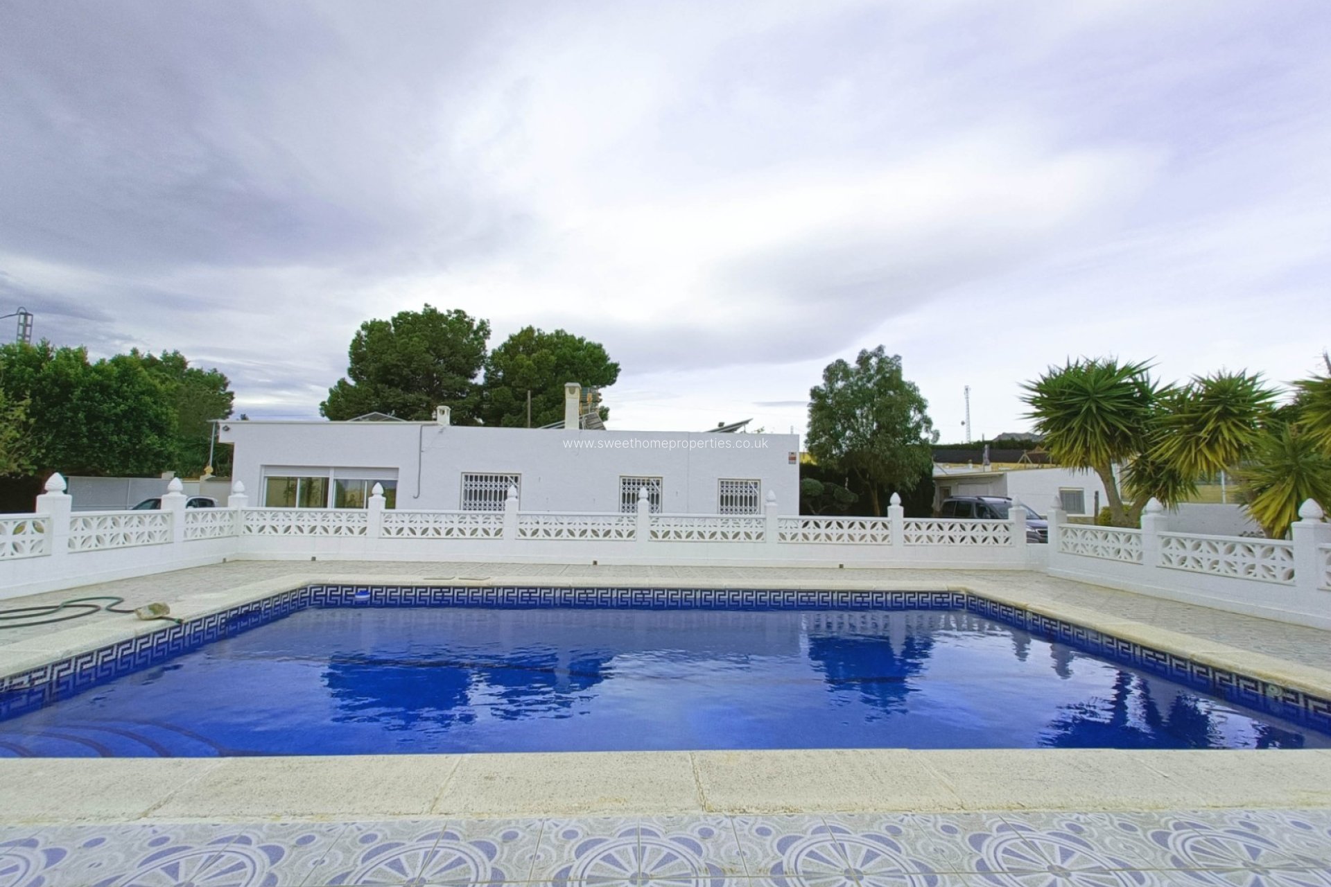 Resale - Country house - Albatera