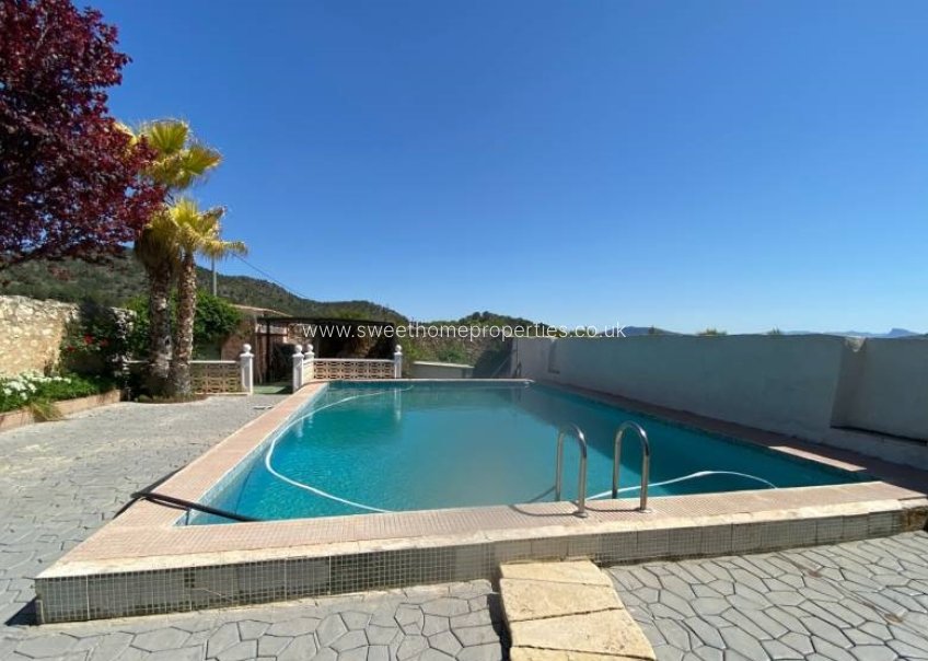 Resale - Country house - Chinorlet