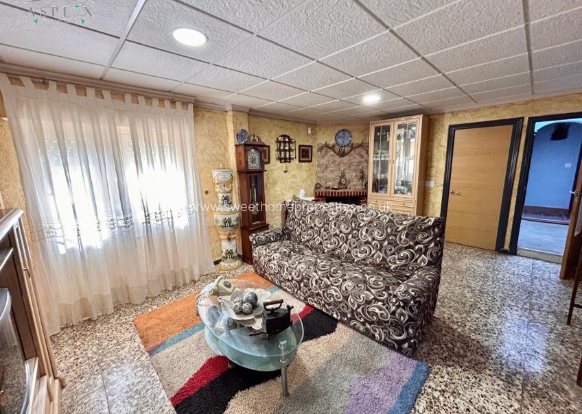 Resale - Country house - Hondon De Las Nieves - SOLANA