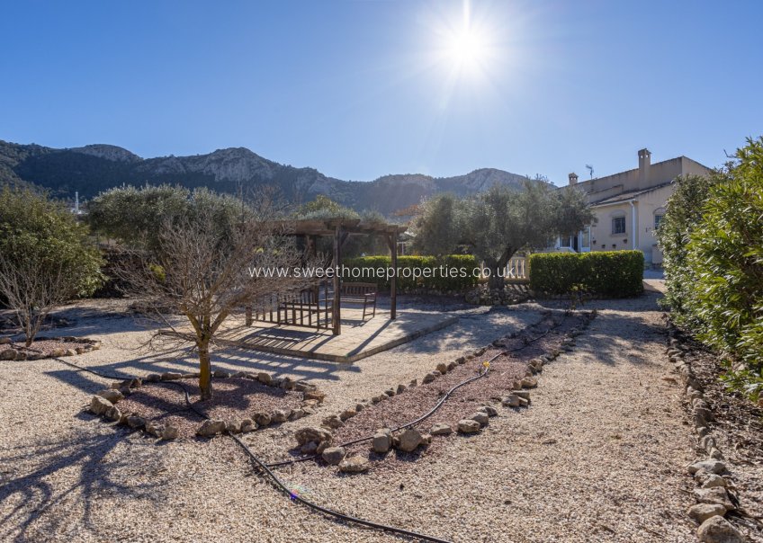 Resale - Country house - La Zarza