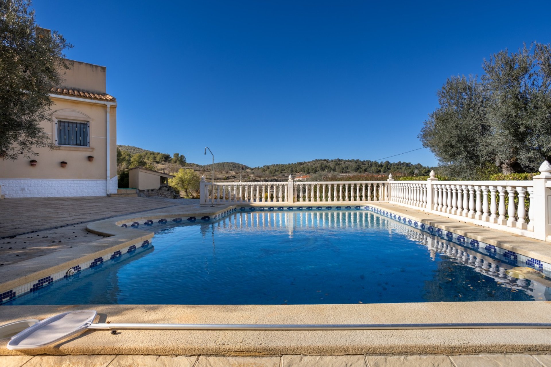 Resale - Country house - La Zarza