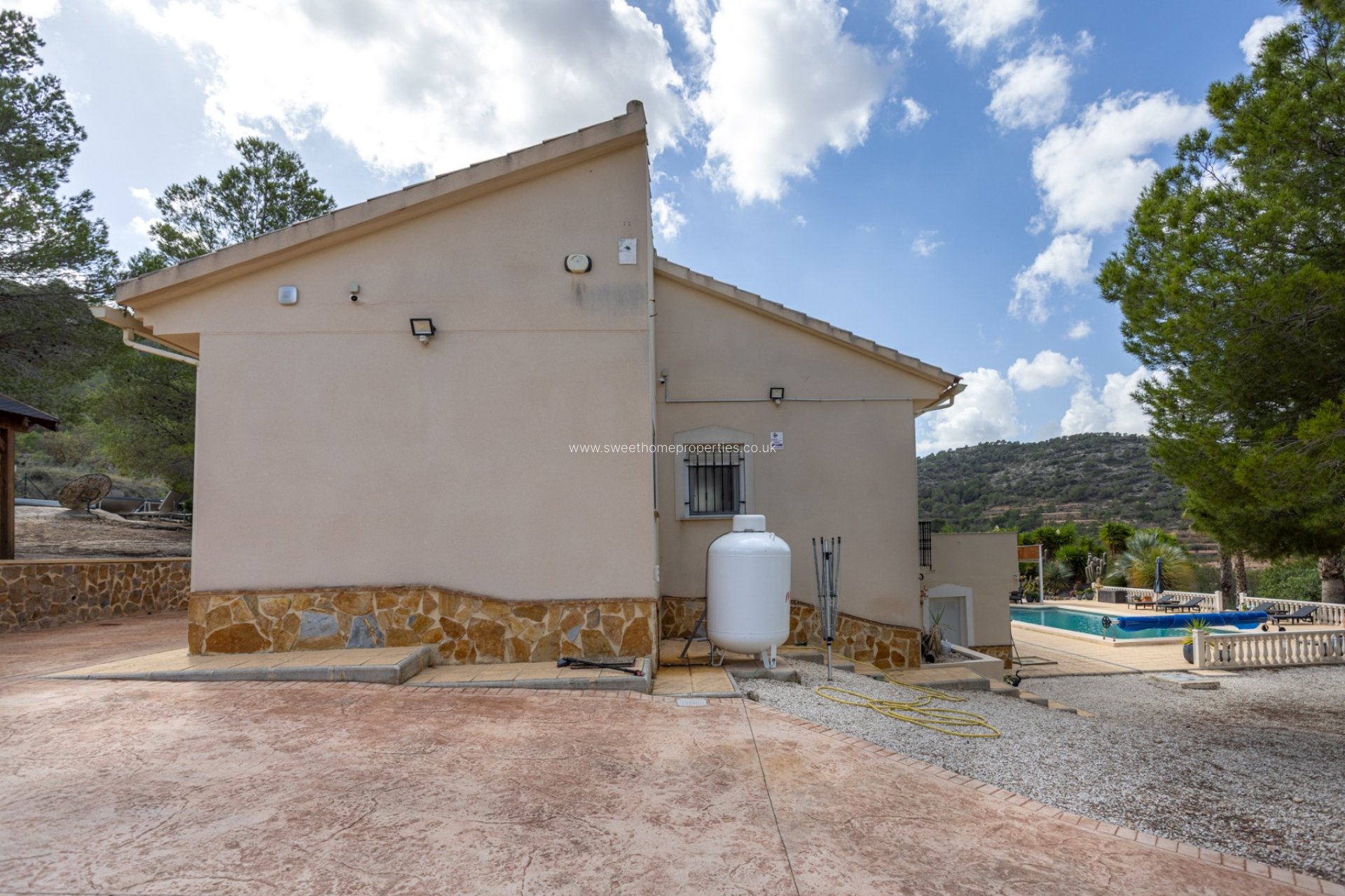 Resale - Country house - La Zarza