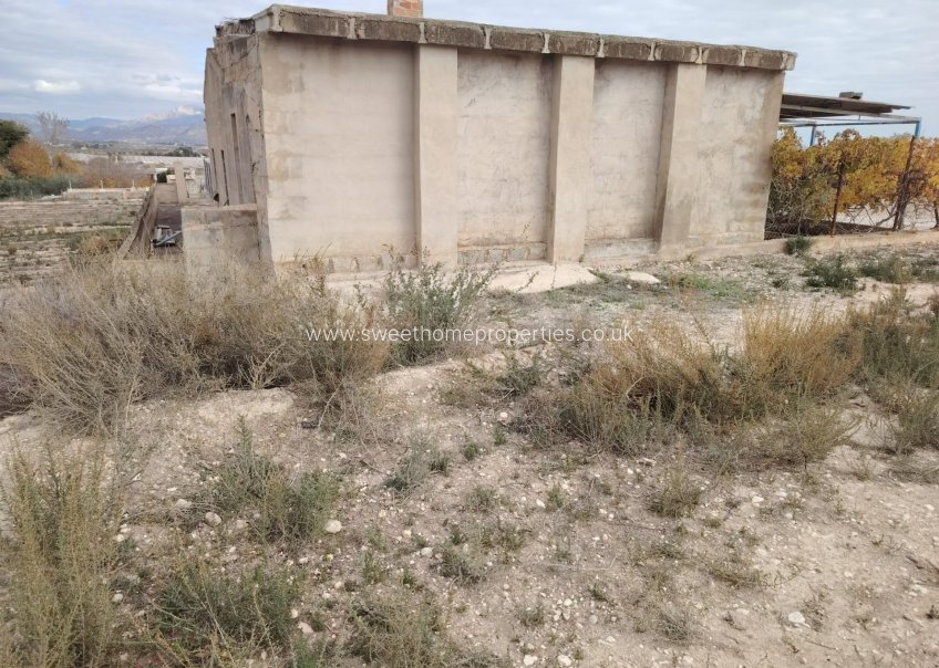 Resale - Country house - Novelda - Comunidad valenciana