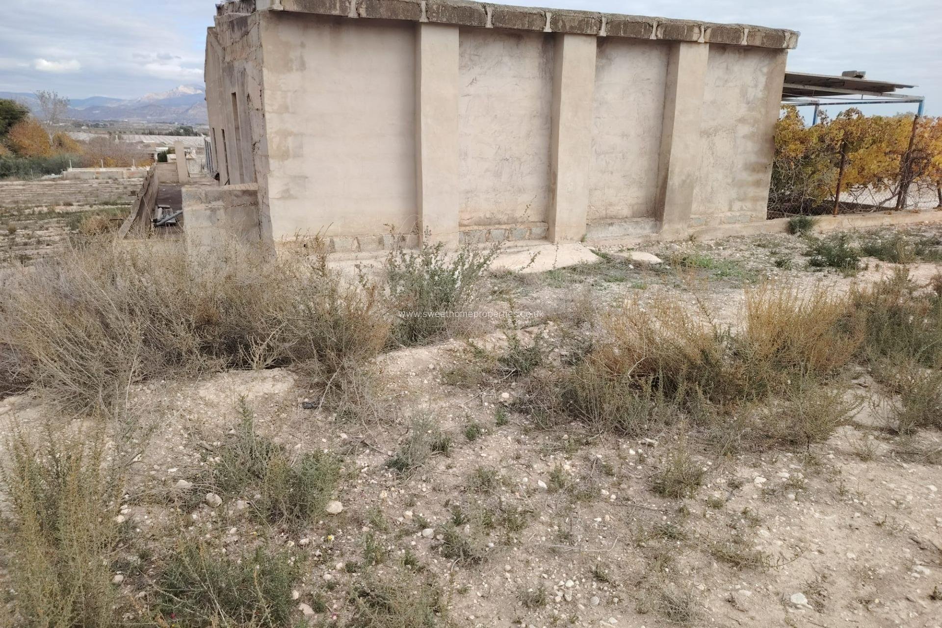 Resale - Country house - Novelda - Comunidad valenciana