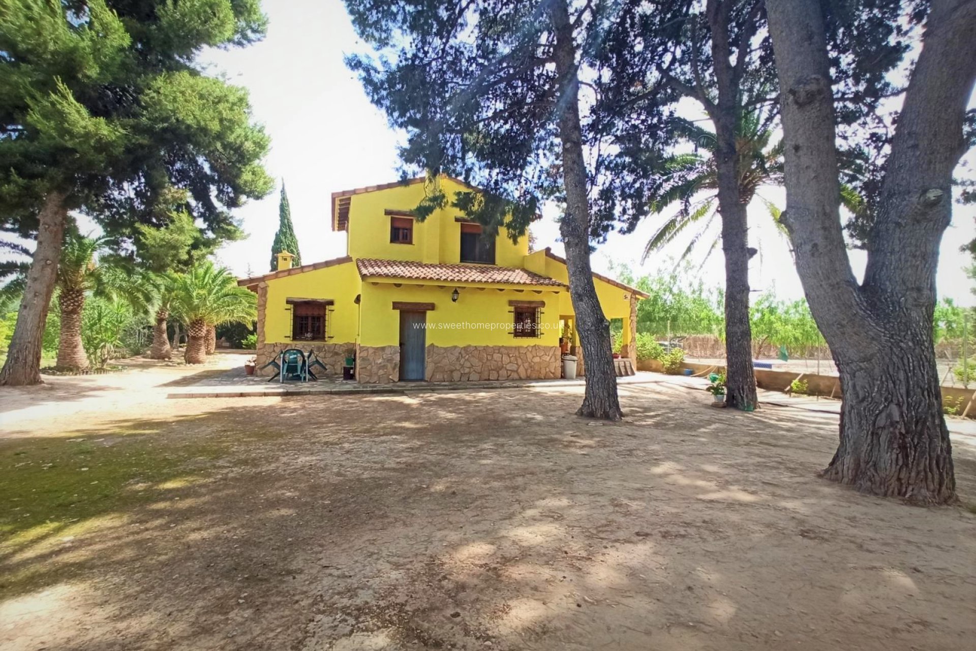 Resale - Country house - Novelda