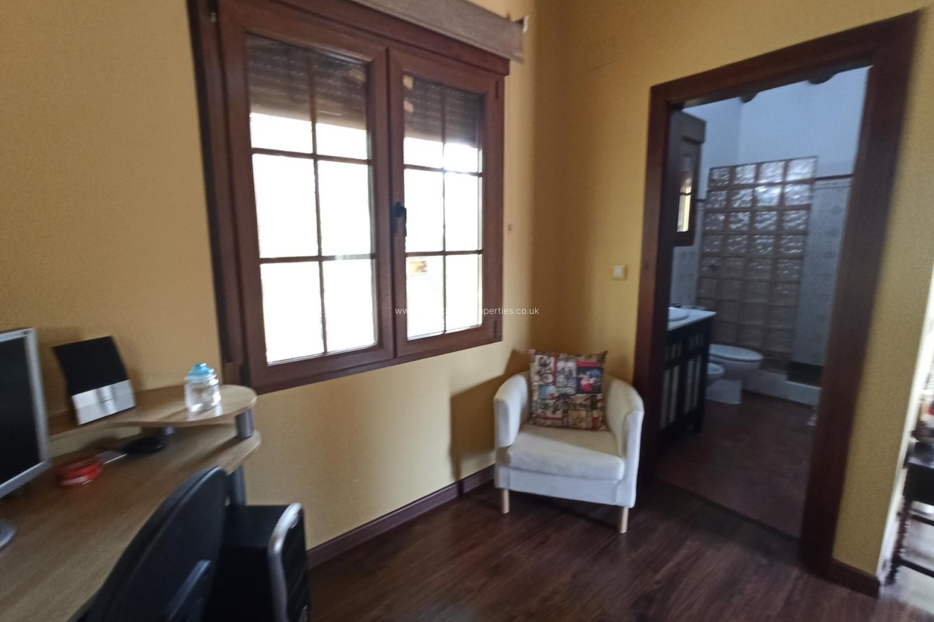 Resale - Country house - Novelda