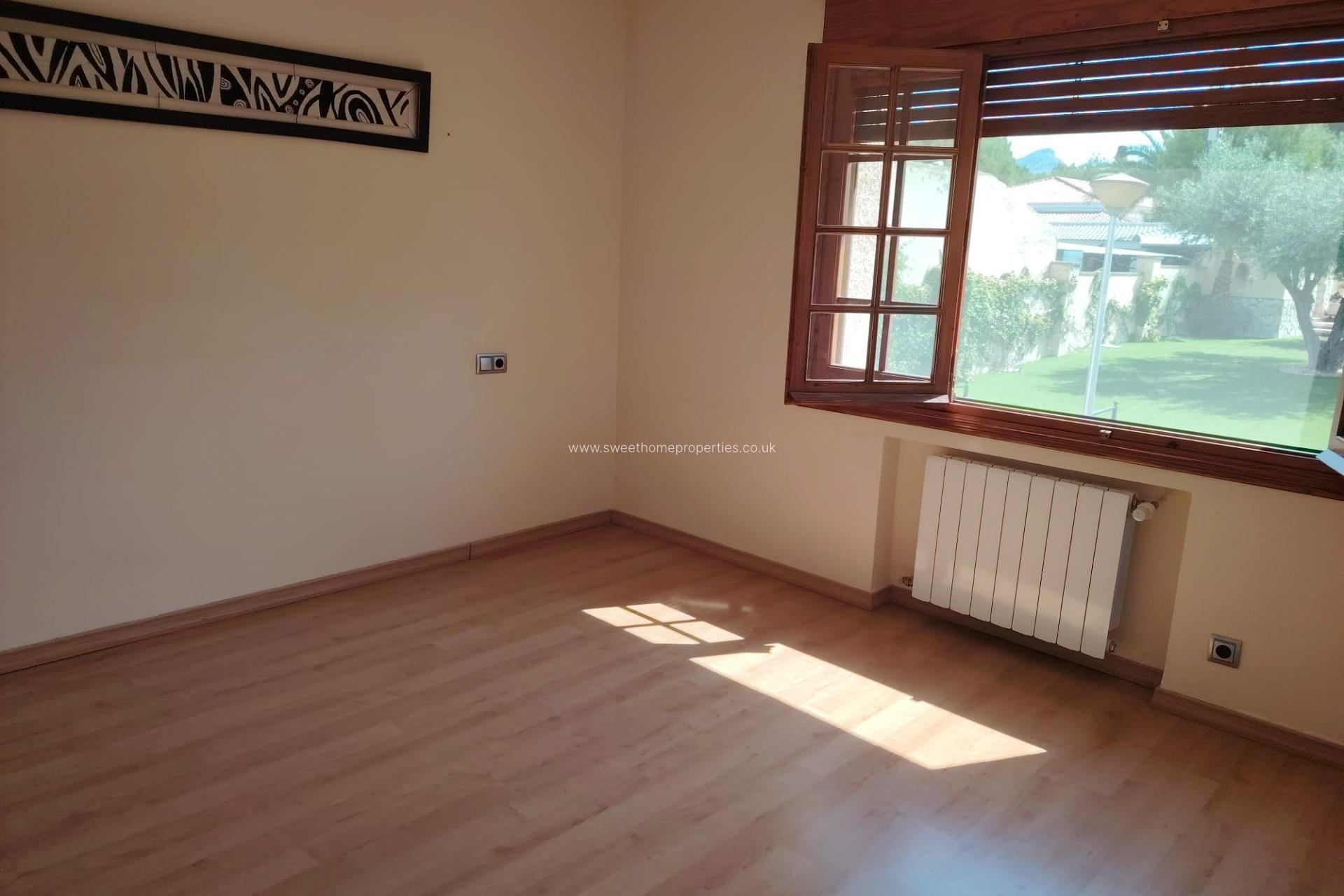 Resale - Country house - Petrer - Comunidad valenciana