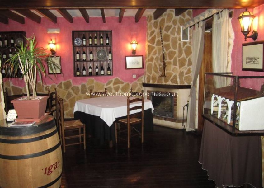 Resale - Country house - Pinoso - A 2 km de la ciudad