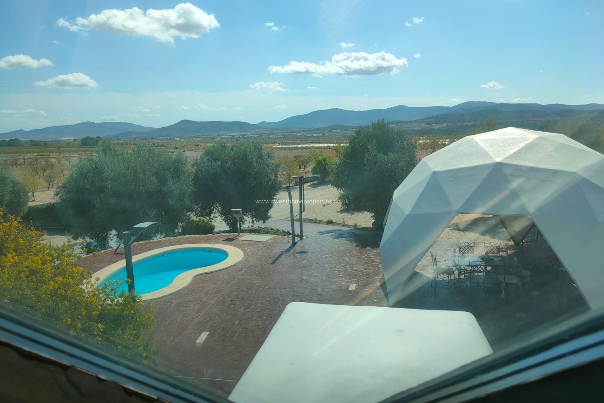 Resale - Country house - Pinoso