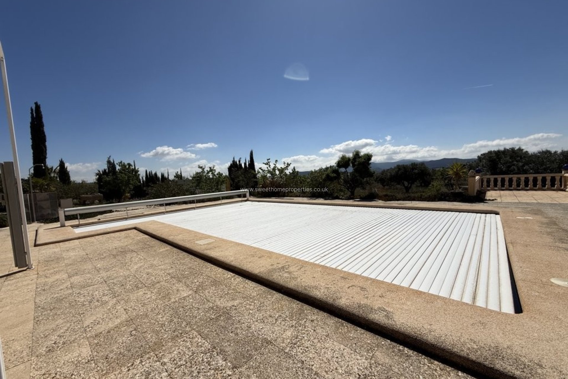 Resale - Country house - Pinoso