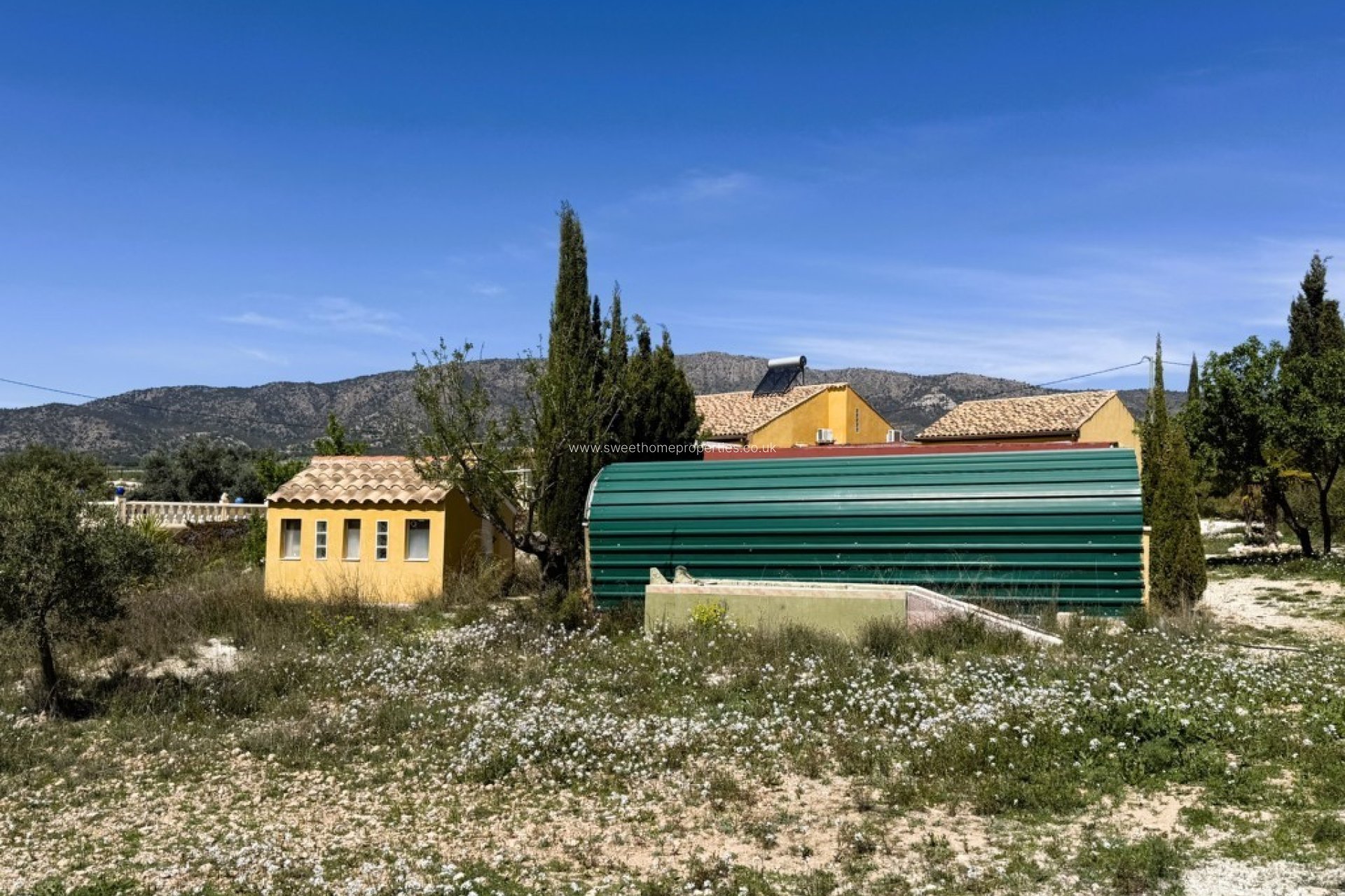 Resale - Country house - Pinoso