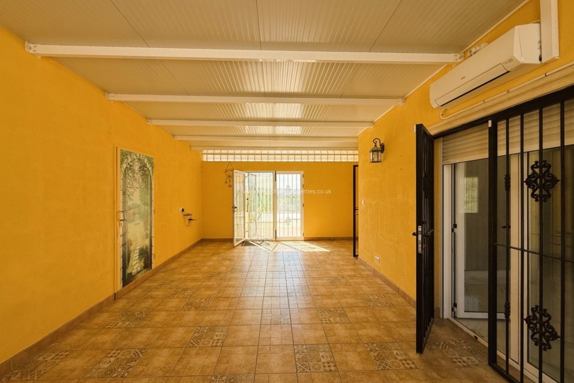 Resale - Country house - Pinoso