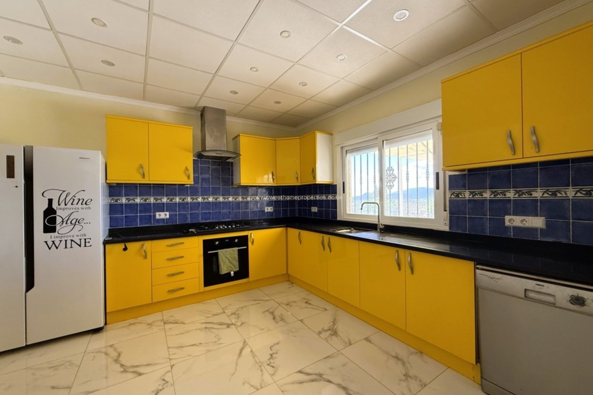 Resale - Country house - Pinoso