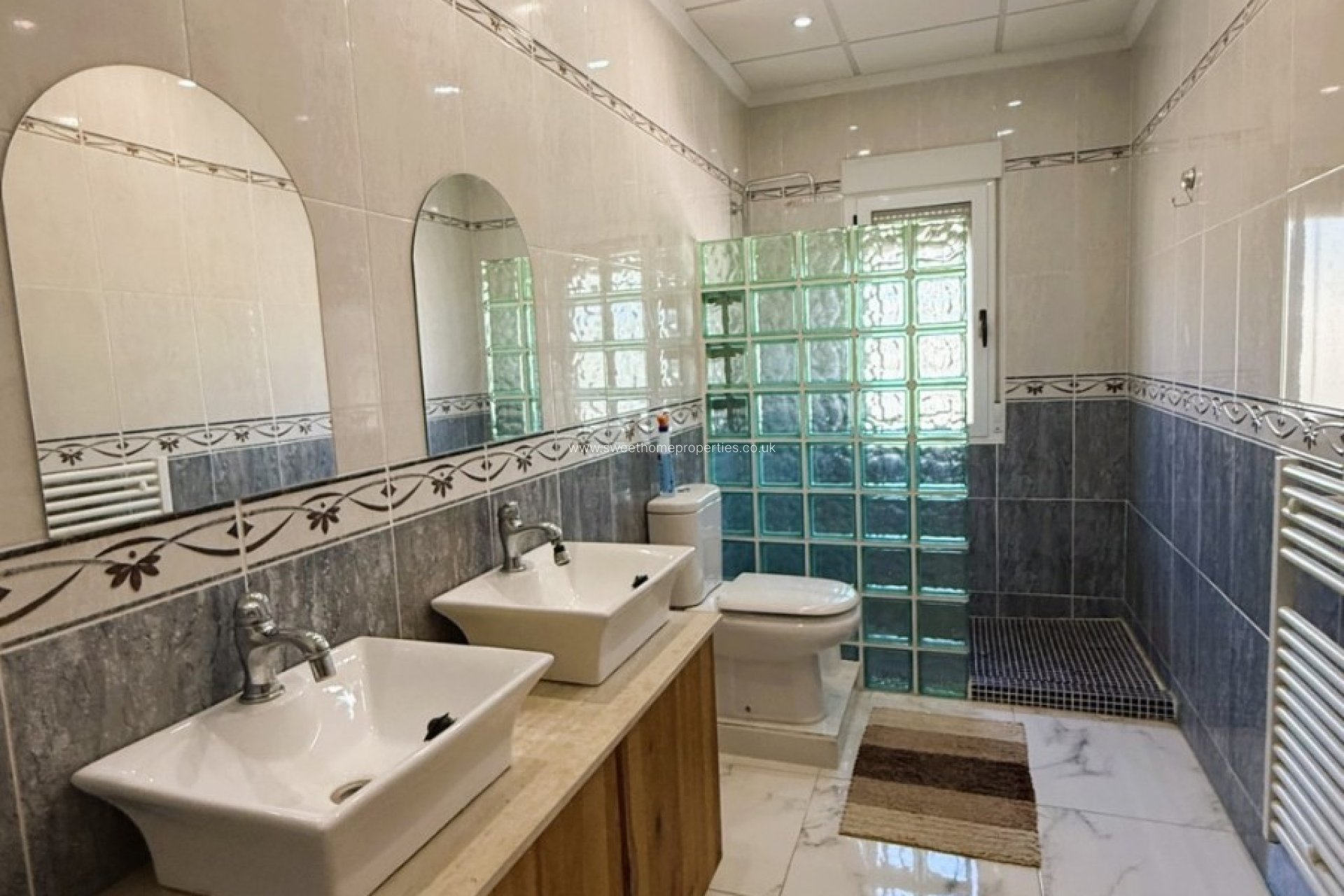 Resale - Country house - Pinoso