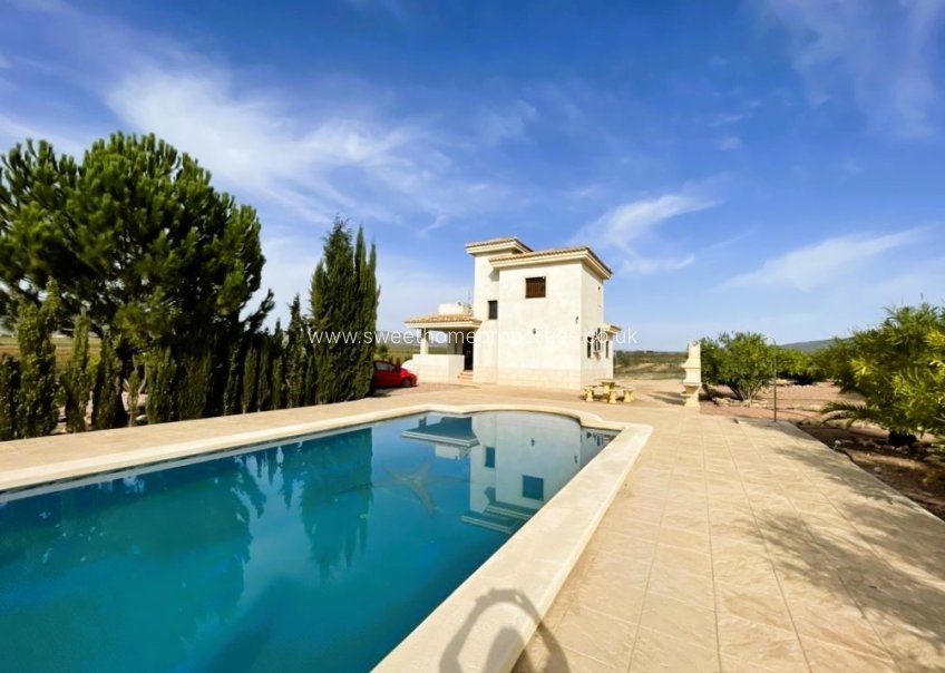 Resale - Country house - Pinoso