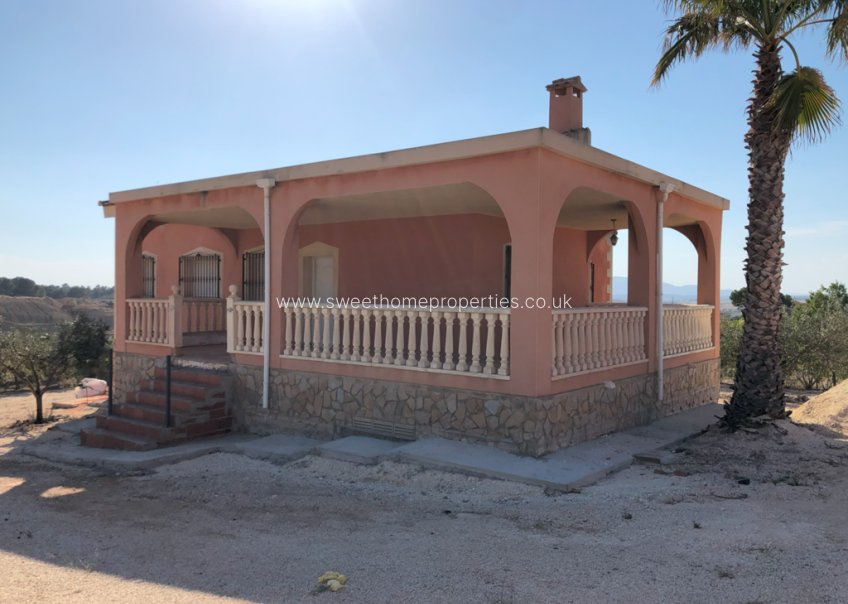 Resale - Country house - Pinoso