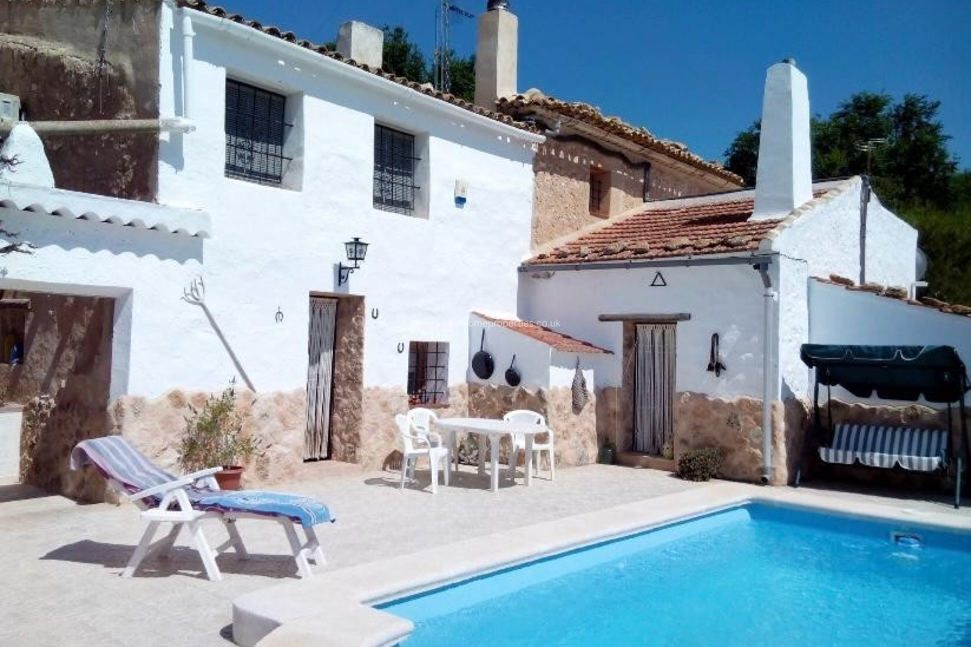 Resale - Country house - Pinoso