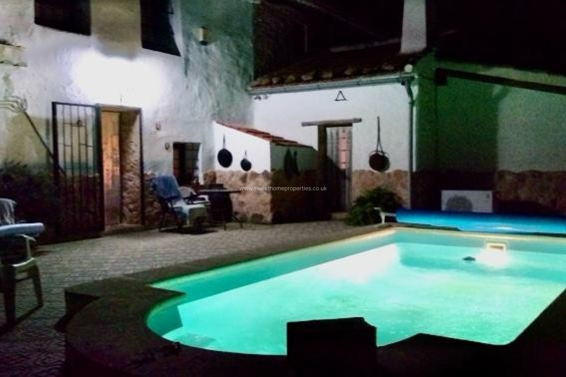 Resale - Country house - Pinoso