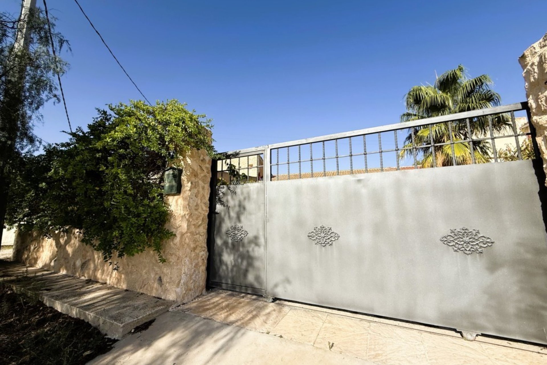 Resale - Country house - Pinoso