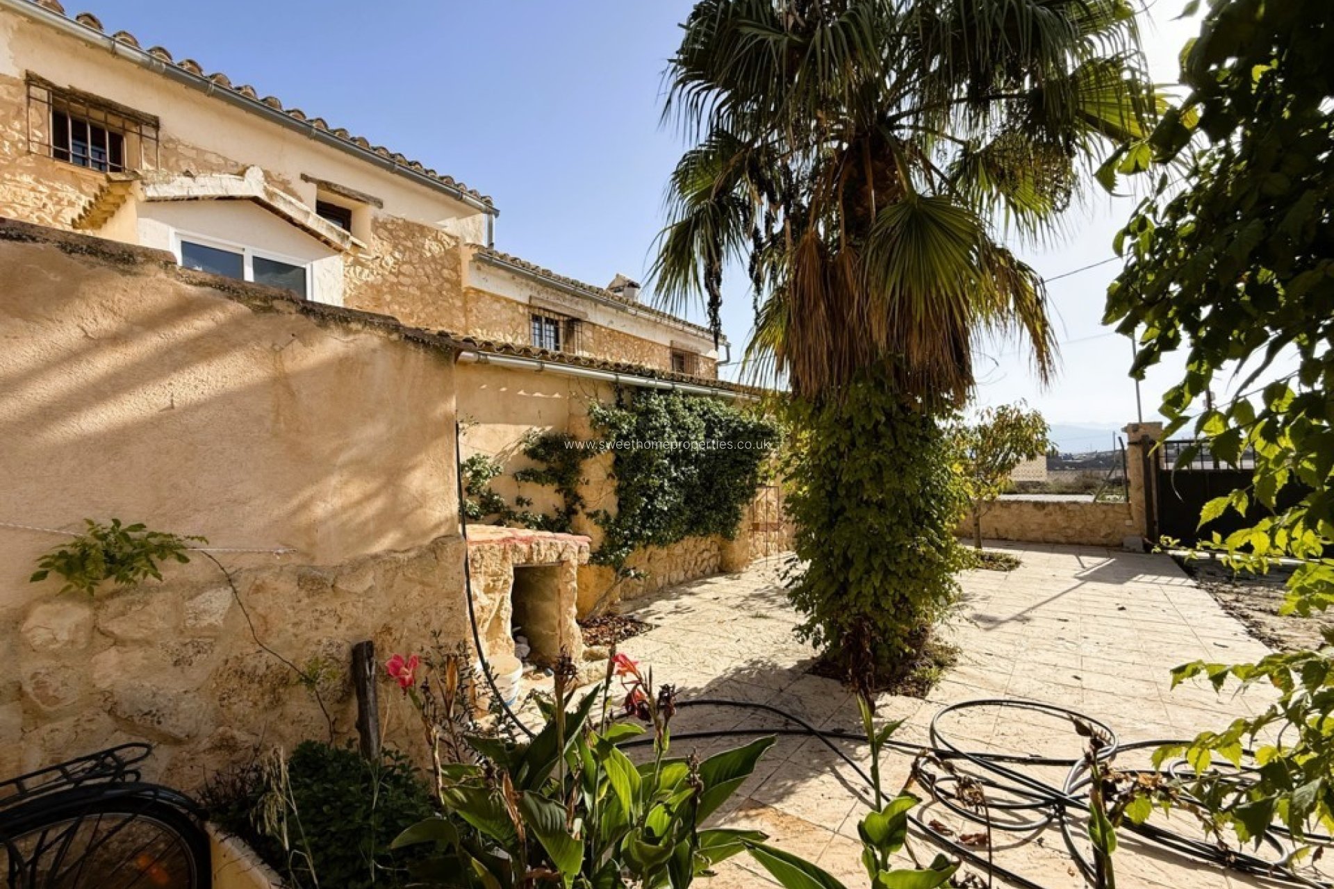 Resale - Country house - Pinoso