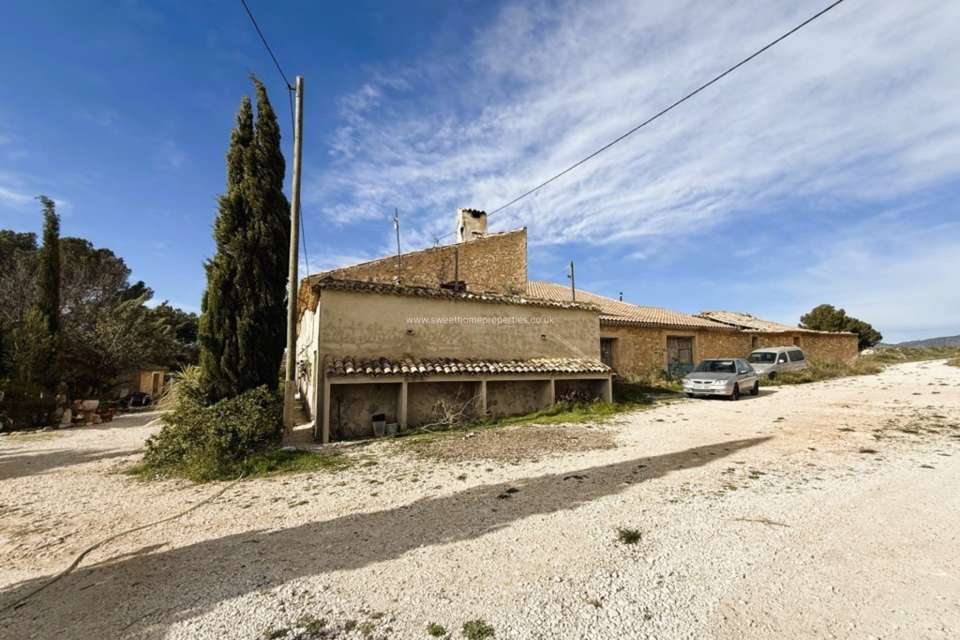Resale - Country house - Pinoso