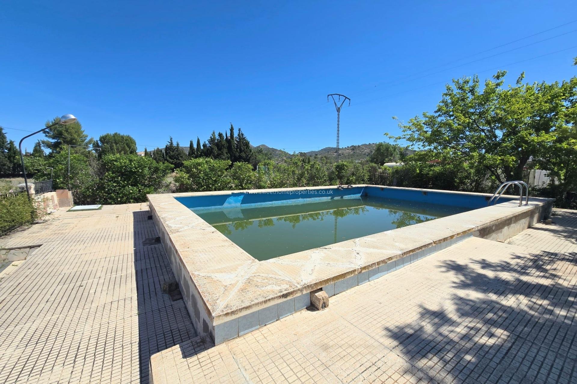 Resale - Country house - Salinas - Comunidad valenciana