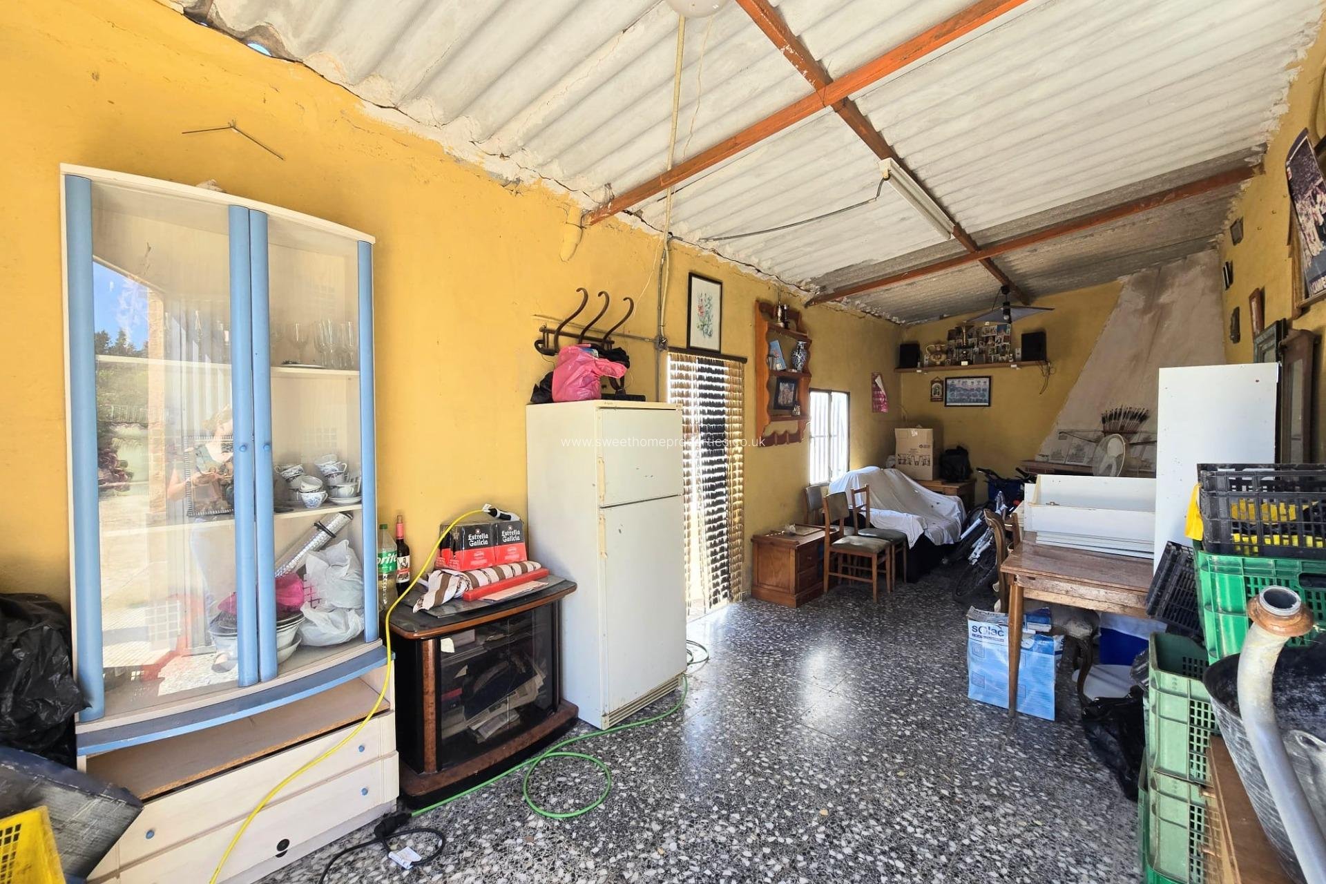 Resale - Country house - Salinas - Comunidad valenciana