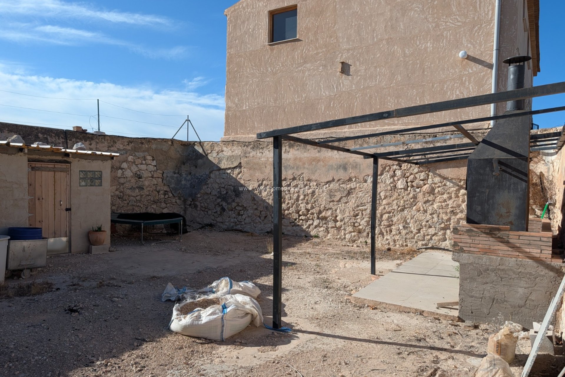 Resale - Country house - Salinas
