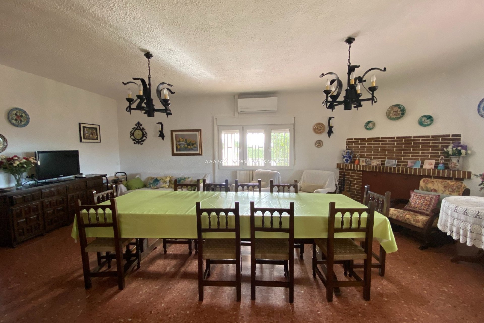 Resale - Country house - Sax