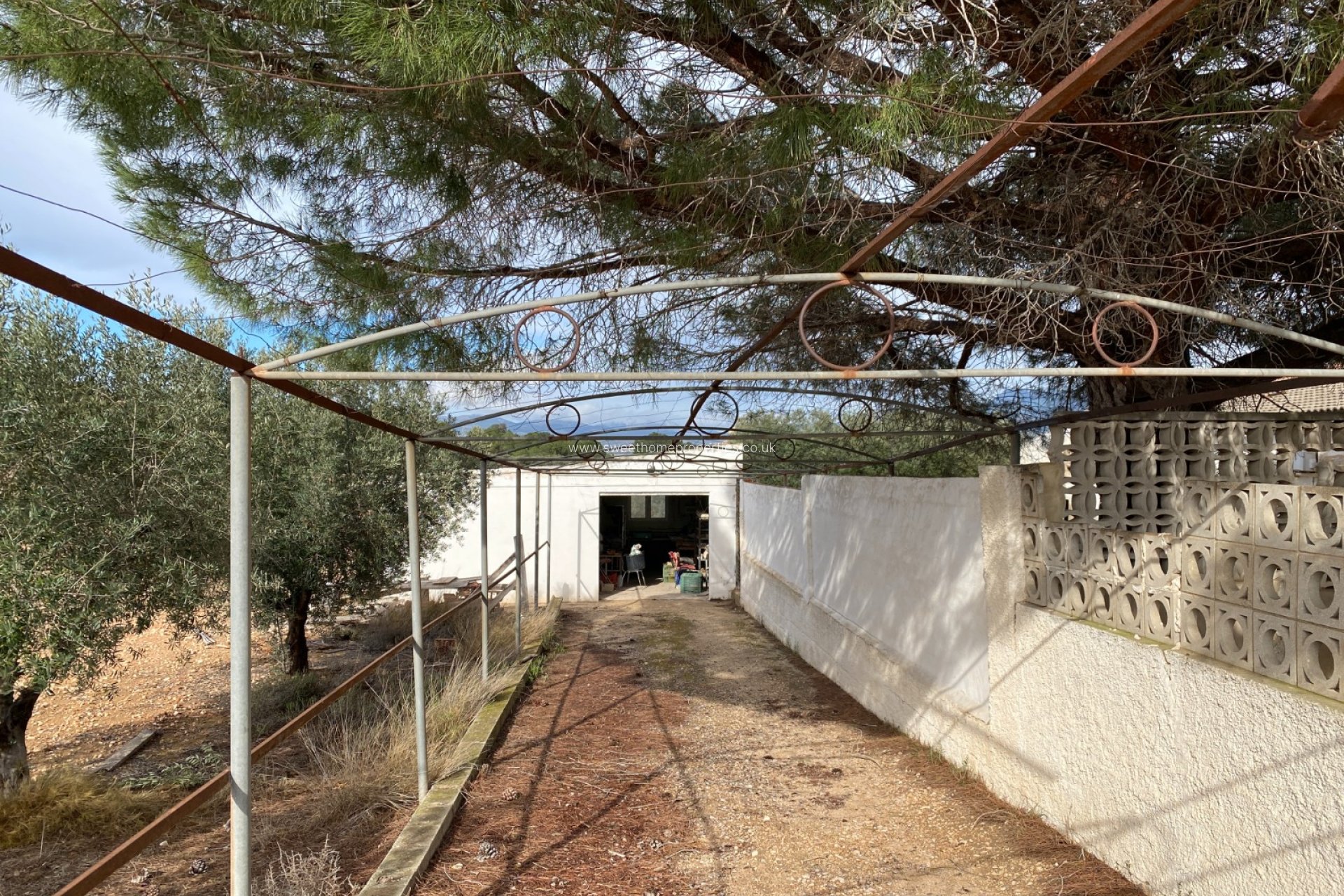 Resale - Country house - Sax