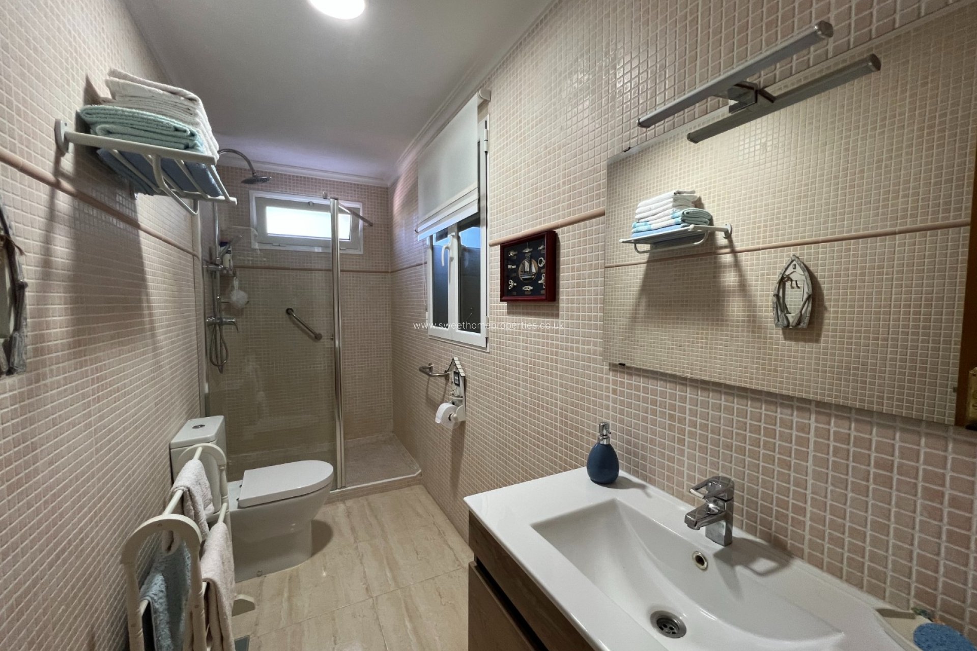 Resale - Country house - Sax