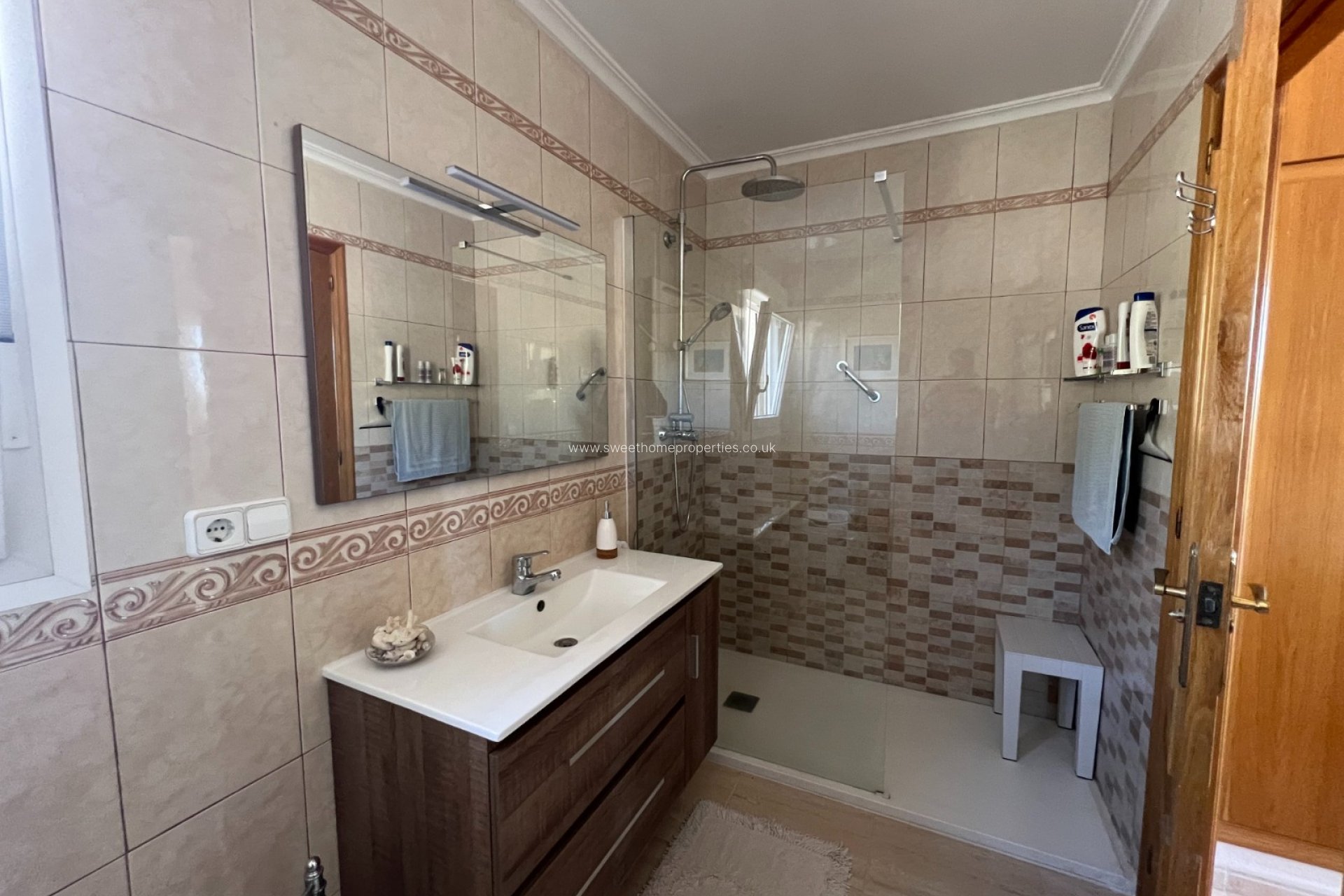 Resale - Country house - Sax