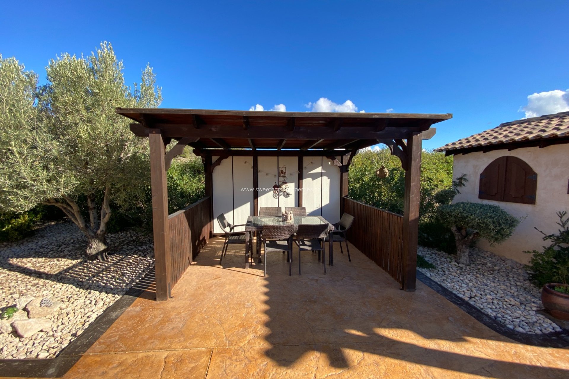 Resale - Country house - Sax