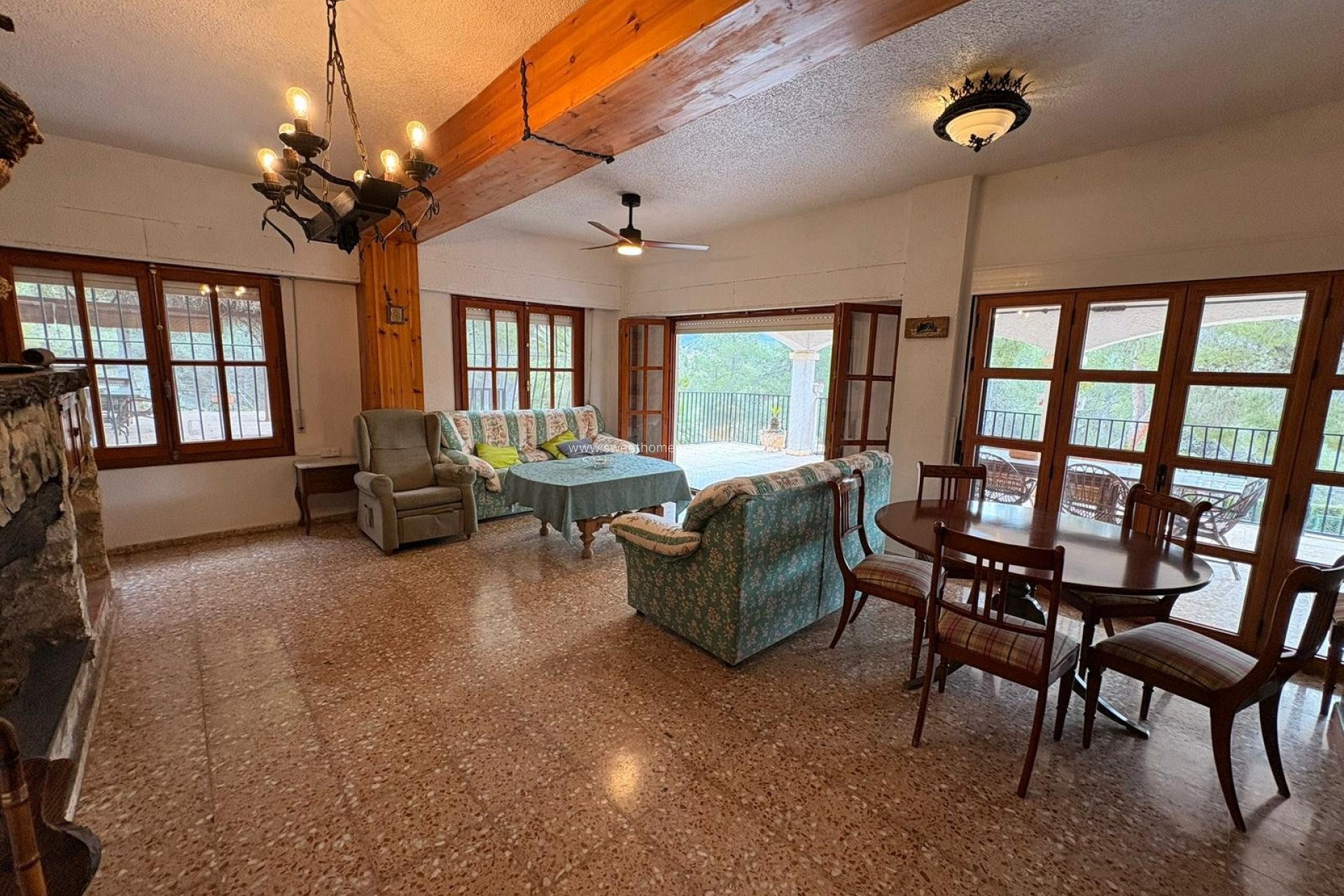 Resale - Country house - Sax