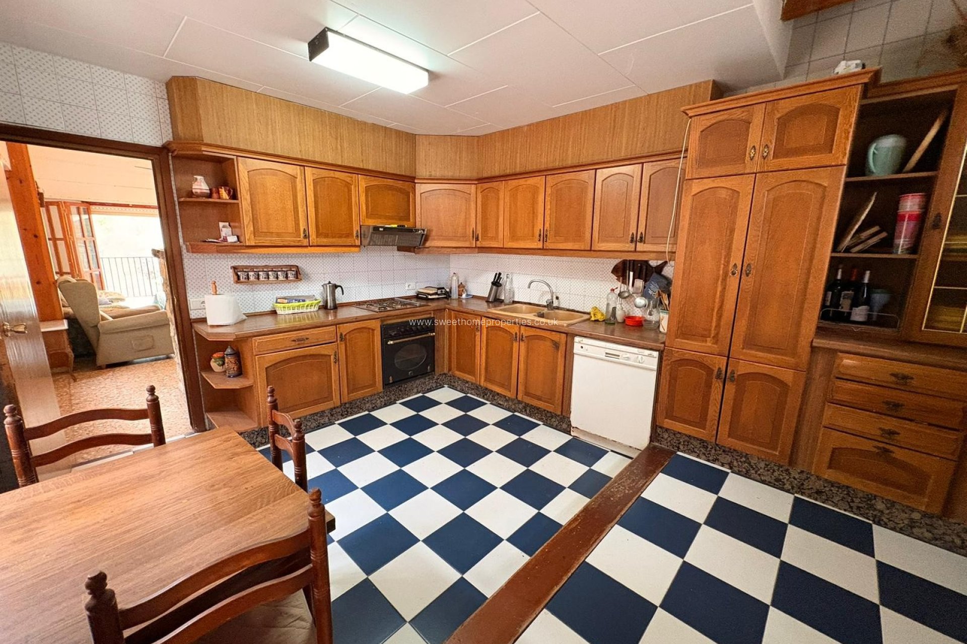 Resale - Country house - Sax