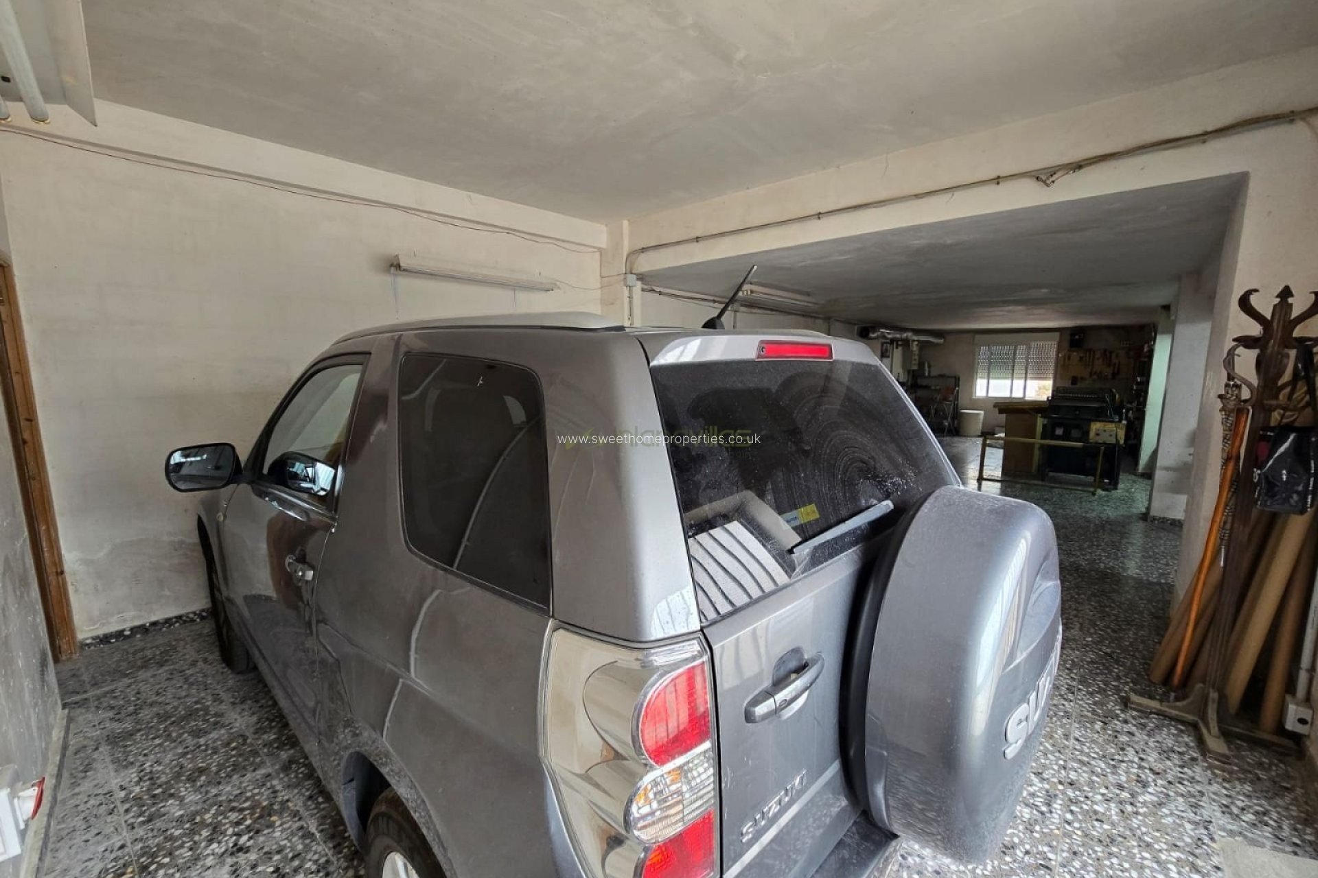 Resale - Country house - Sax