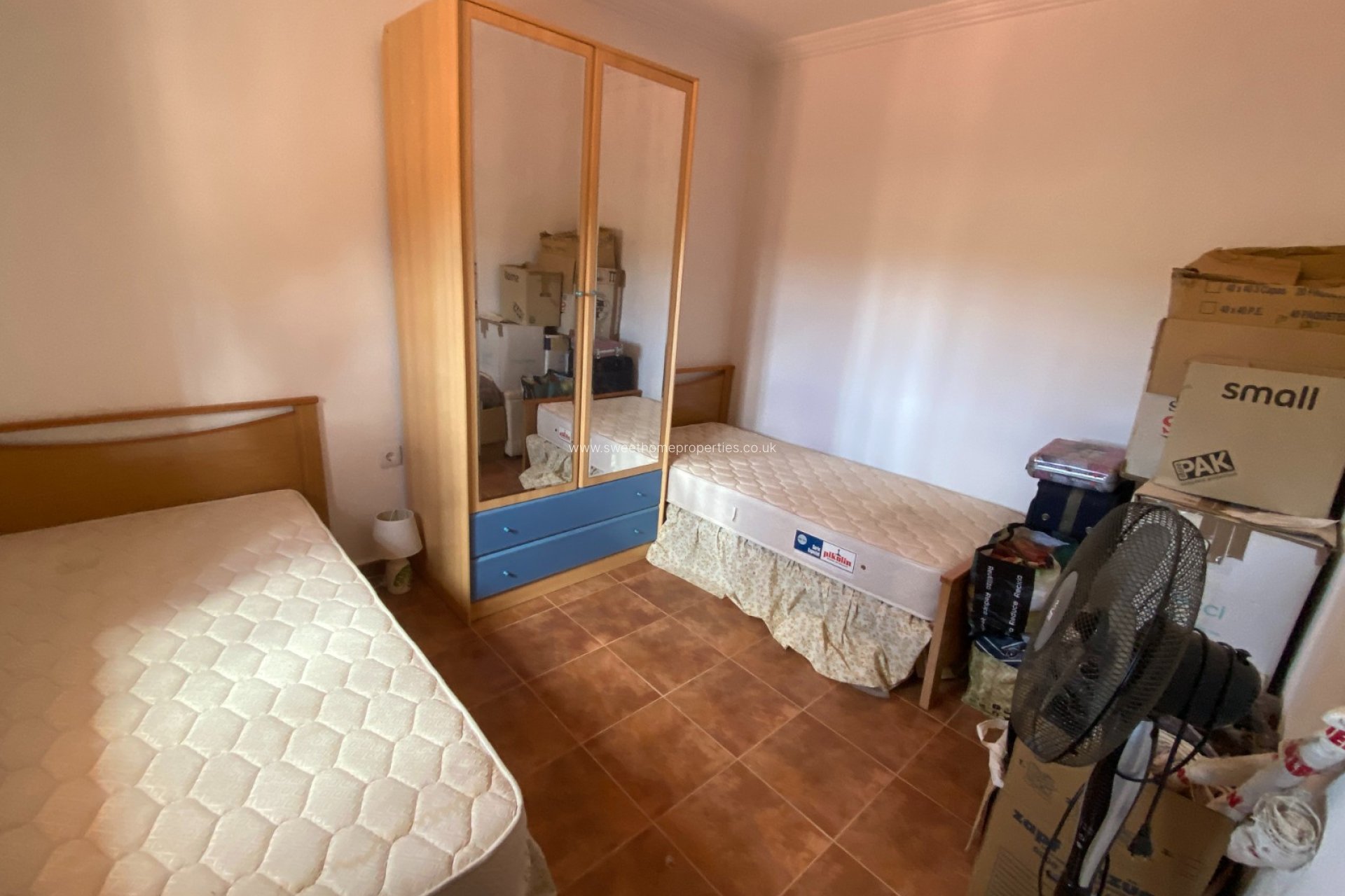 Resale - Country house - Sax