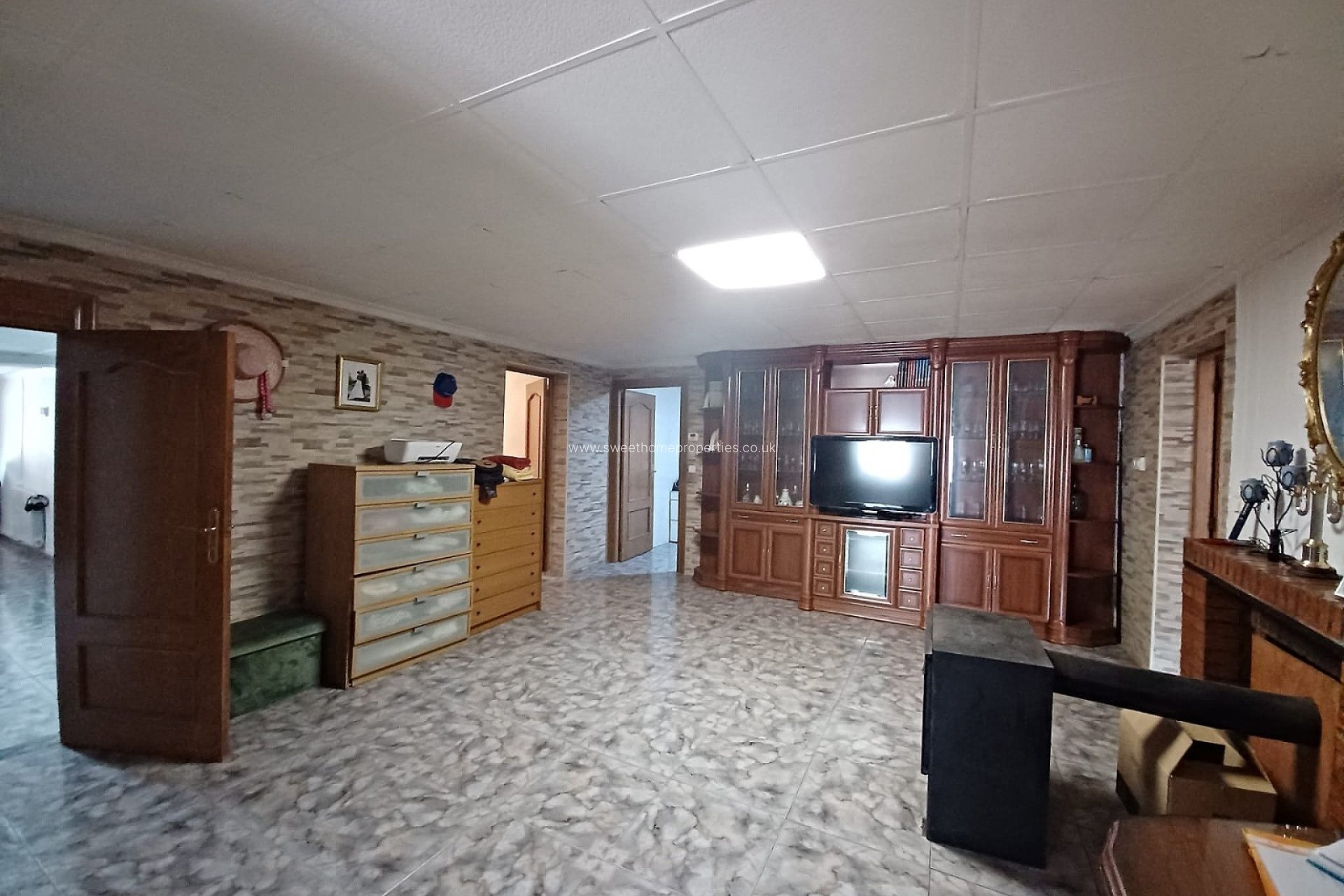 Resale - Country house - Sax