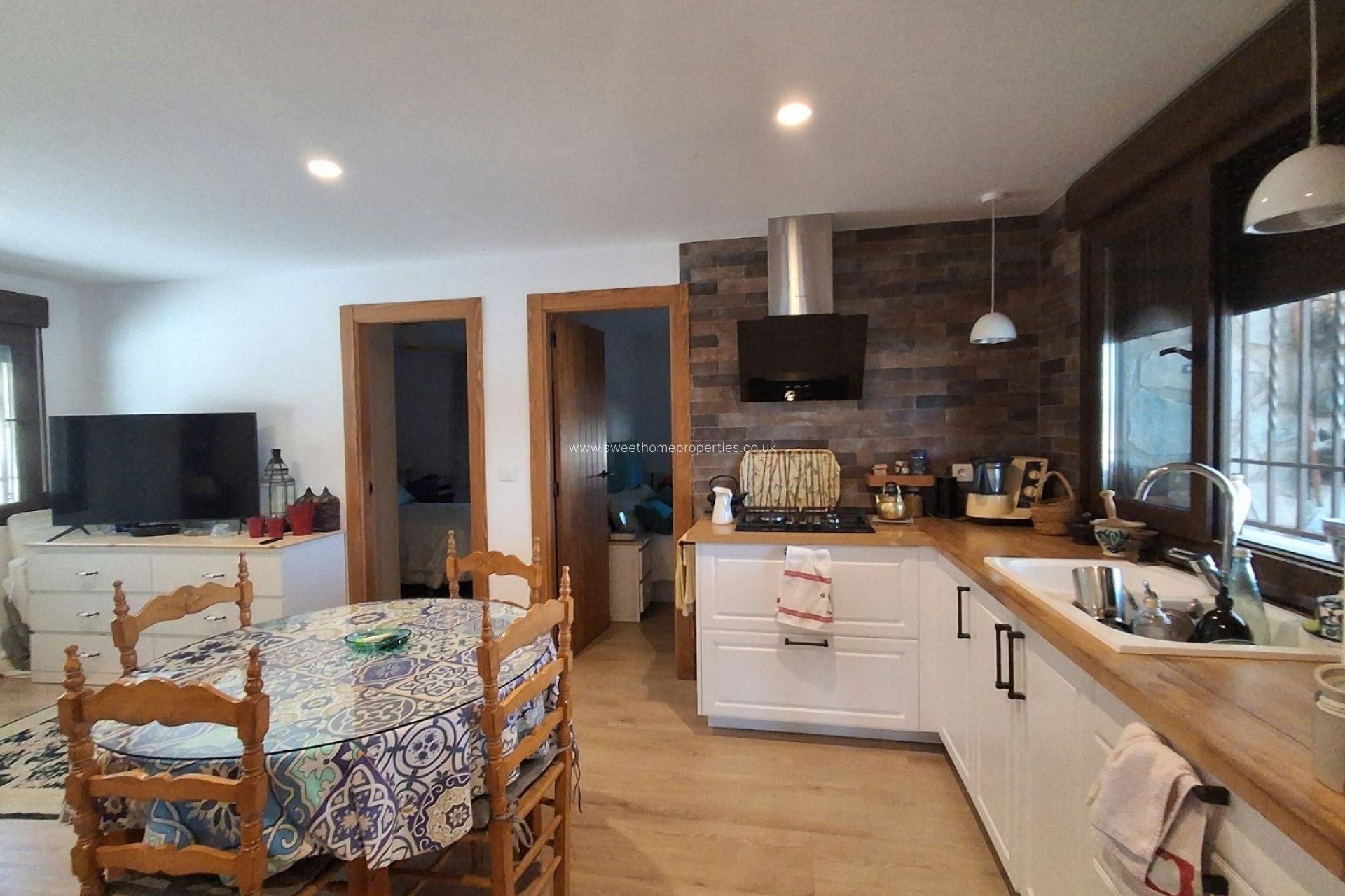 Resale - Country house - Sax