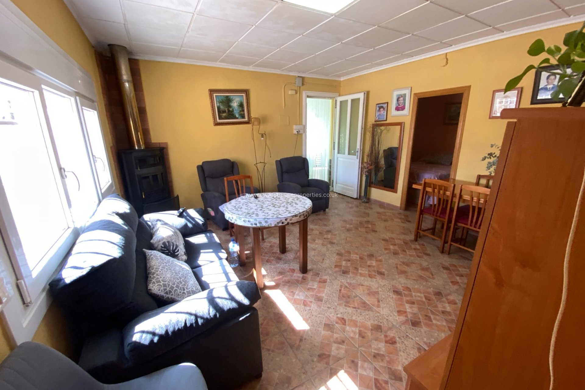 Resale - Country house - Sax