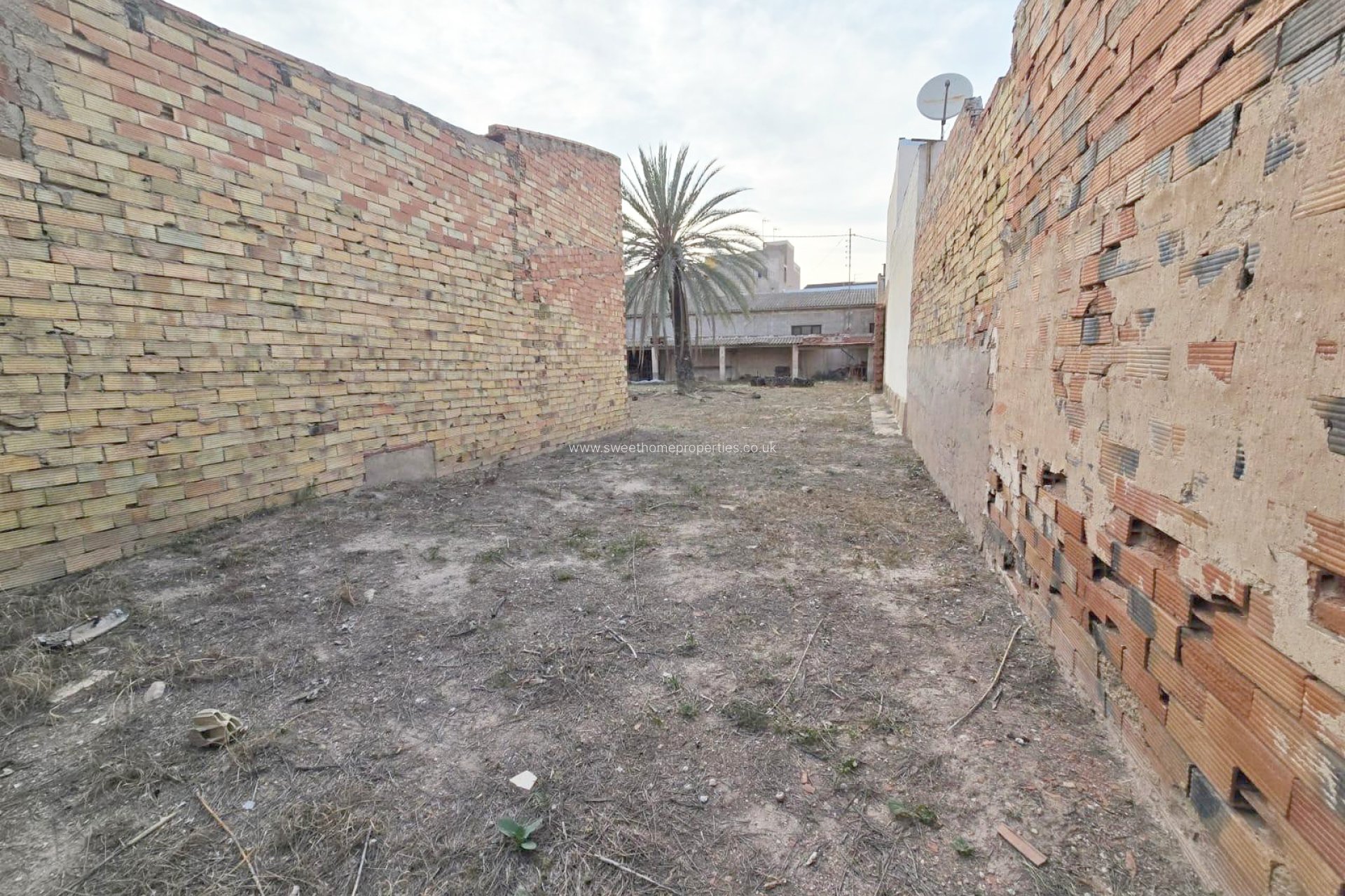 Resale - Plot - Aspe