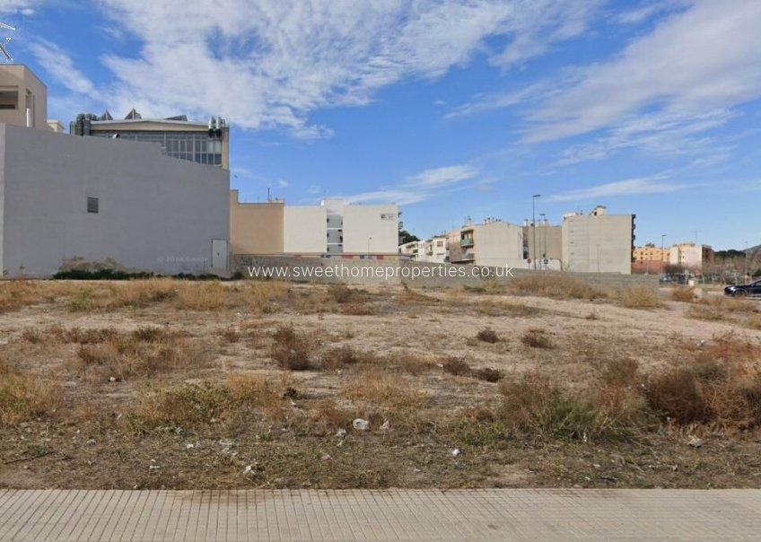 Resale - Plot - Novelda