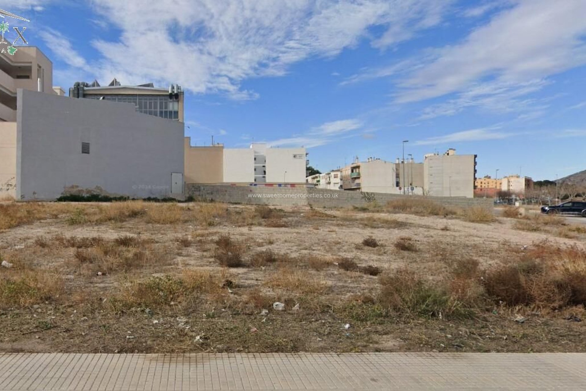 Resale - Plot - Novelda