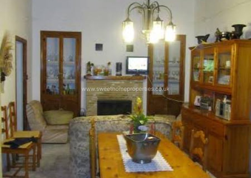 Resale - Town house - Pinoso - CHIRNOLET
