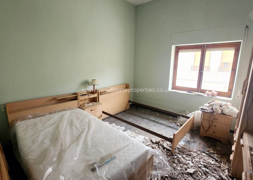 Resale - Town house - Pinoso - Comunidad valenciana