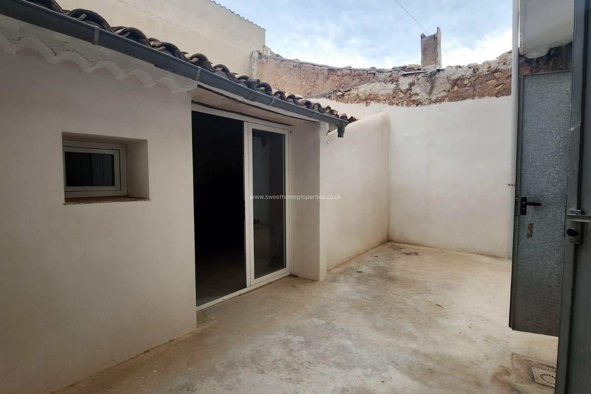 Resale - Town house - Pinoso - Comunidad valenciana