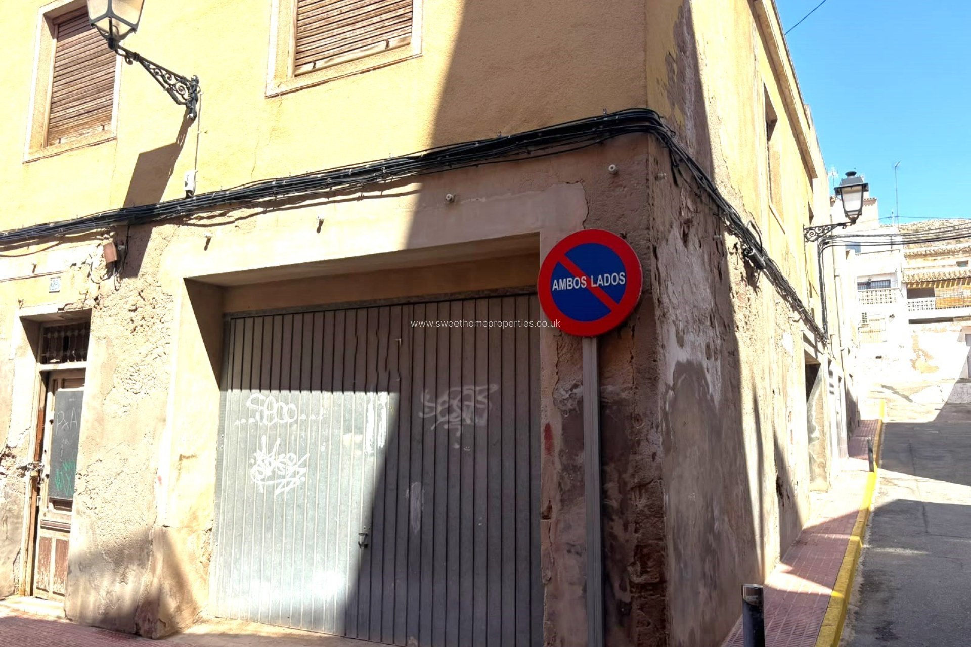 Resale - Town house - Sax