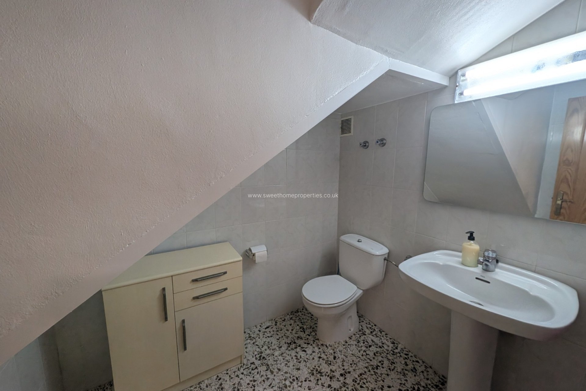 Resale - Town house - Sax