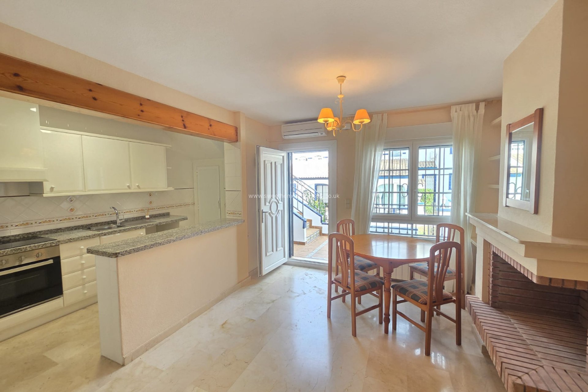 Resale - Town house - Villamartin