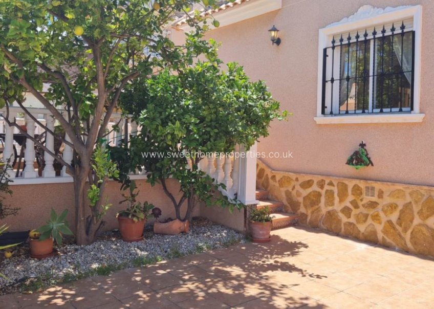 Resale - Town house - Villamartin